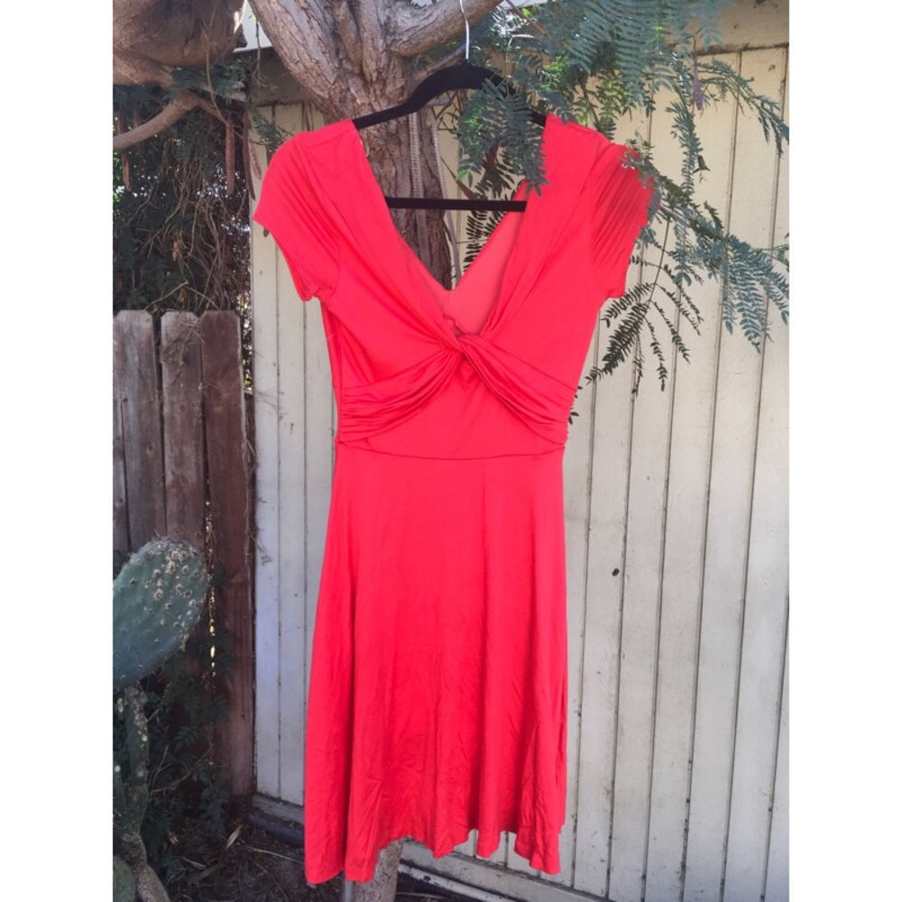 NWOT 🔴PRICE DROPPED 🔴 Beautiful Red/Orange Dress